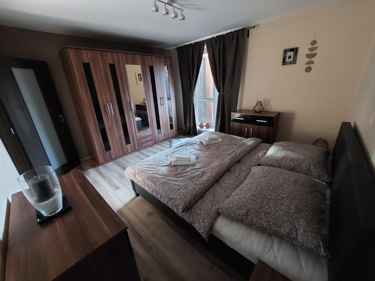 Frastak Apartment Hlohovec Luaran gambar